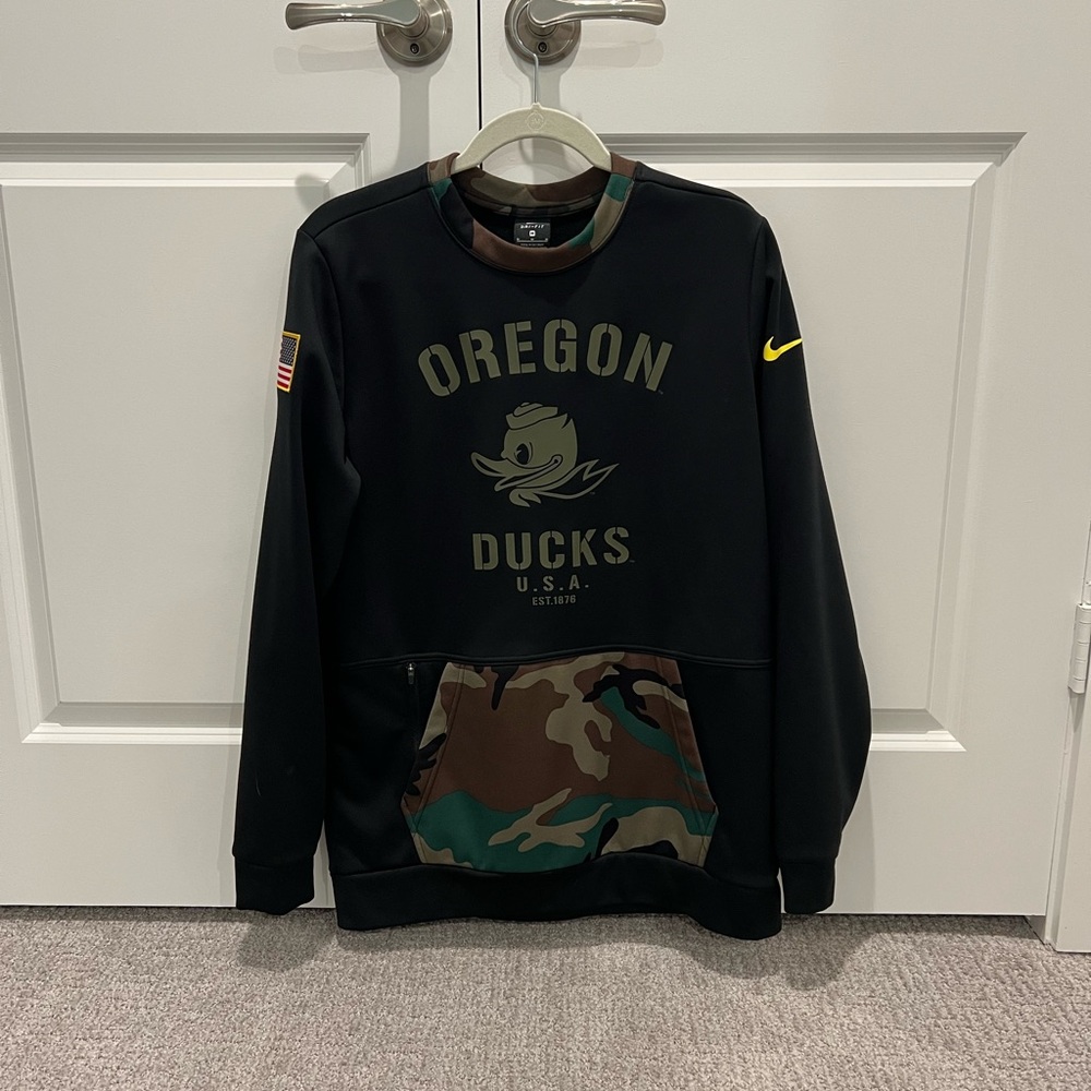 Oregon Ducks military sweatshirt